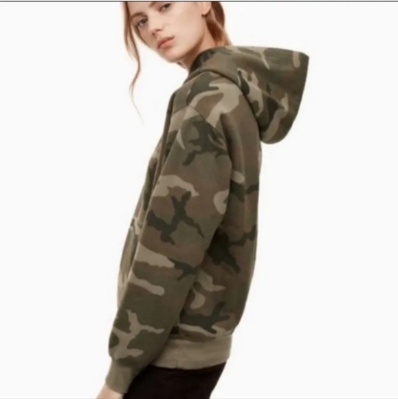 Aritzia Tops - Aritzia TNA Sportswear Camo Hoodie Large Logo Green Size Medium